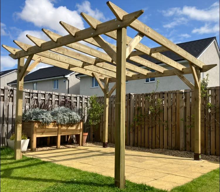 Pergolas & Fencing